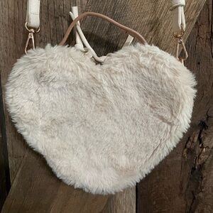 Lauren Conrad Fur Contemporary Heart Crossbody Ivory Handbag  PURSE 8"X6.5"